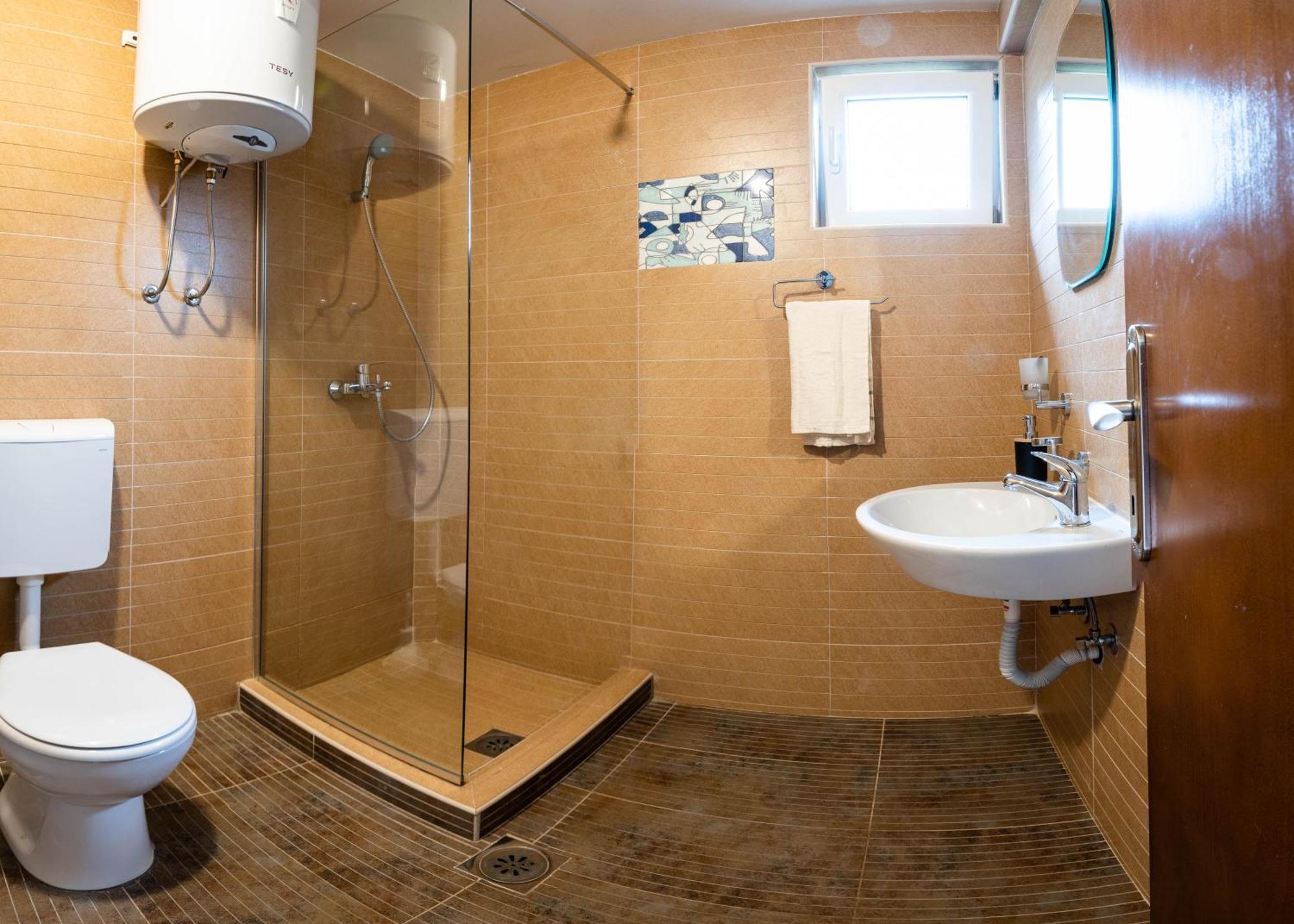 Studio Apartment Cudo Nevidjeno Karuc Exterior photo